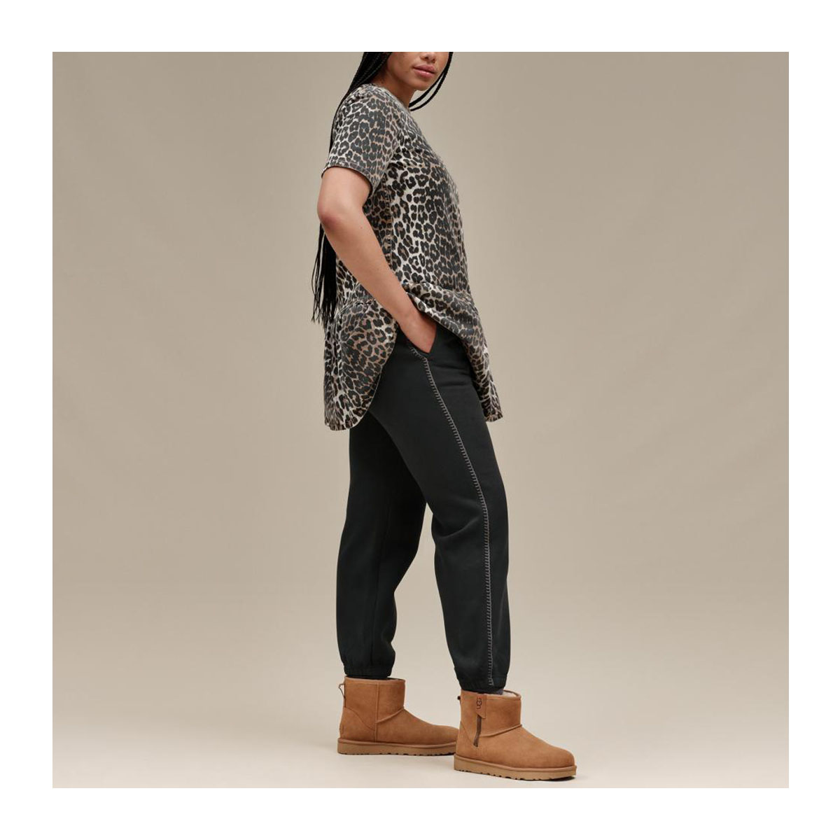 【UGG】Jannette Pant 大胆な黒と白のパターン あったか パンツ UGG Classic Jogger | Hondos Center