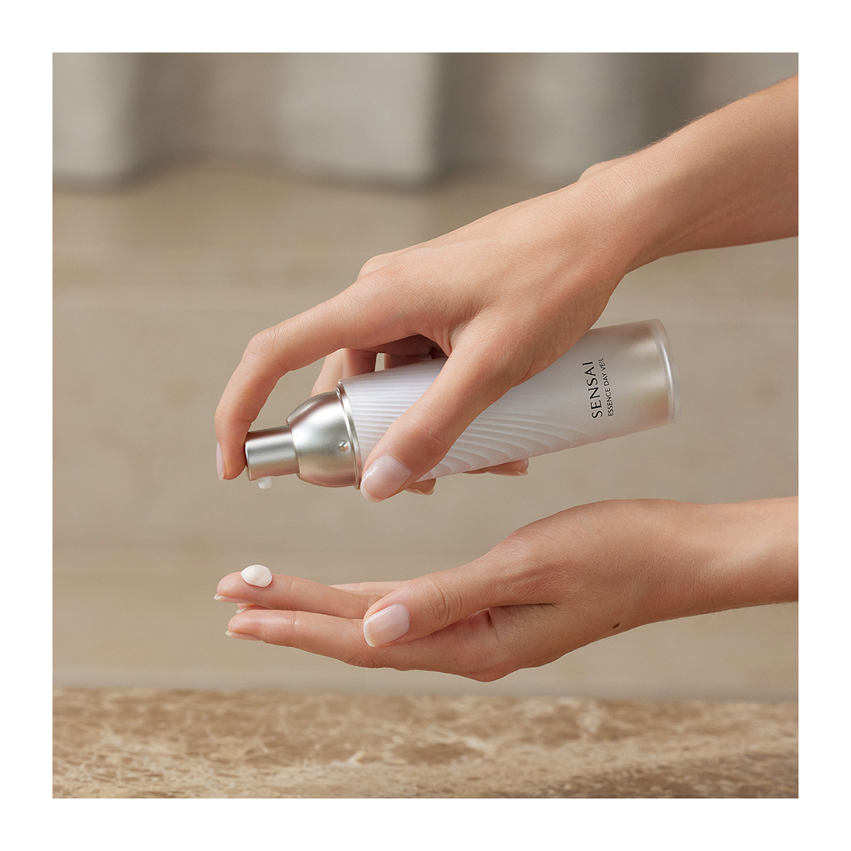 SENSAI Essence Day Veil | Hondos Center